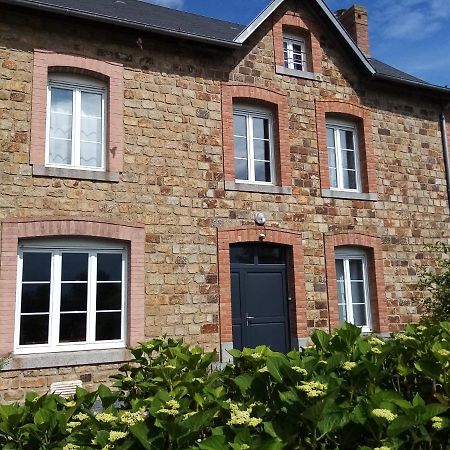 Maison De Charme Baie Du Mont Saint Michel Montviron Exterior photo